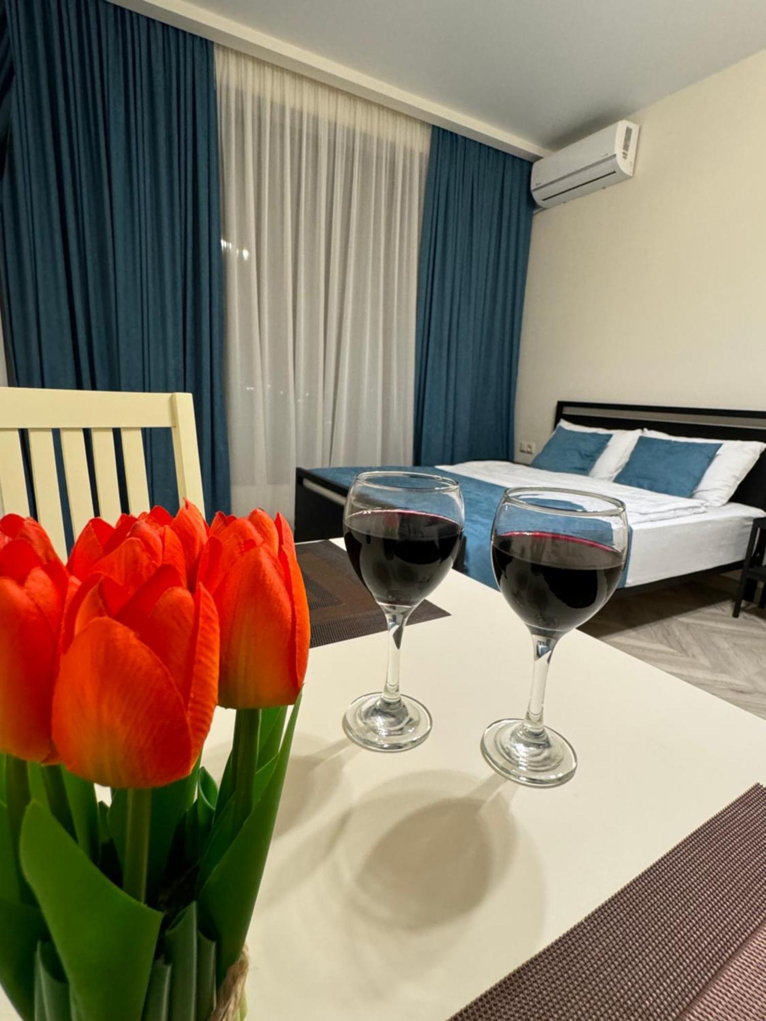 Brothers Apartments With Terrace In Old Tbilissi Extérieur photo