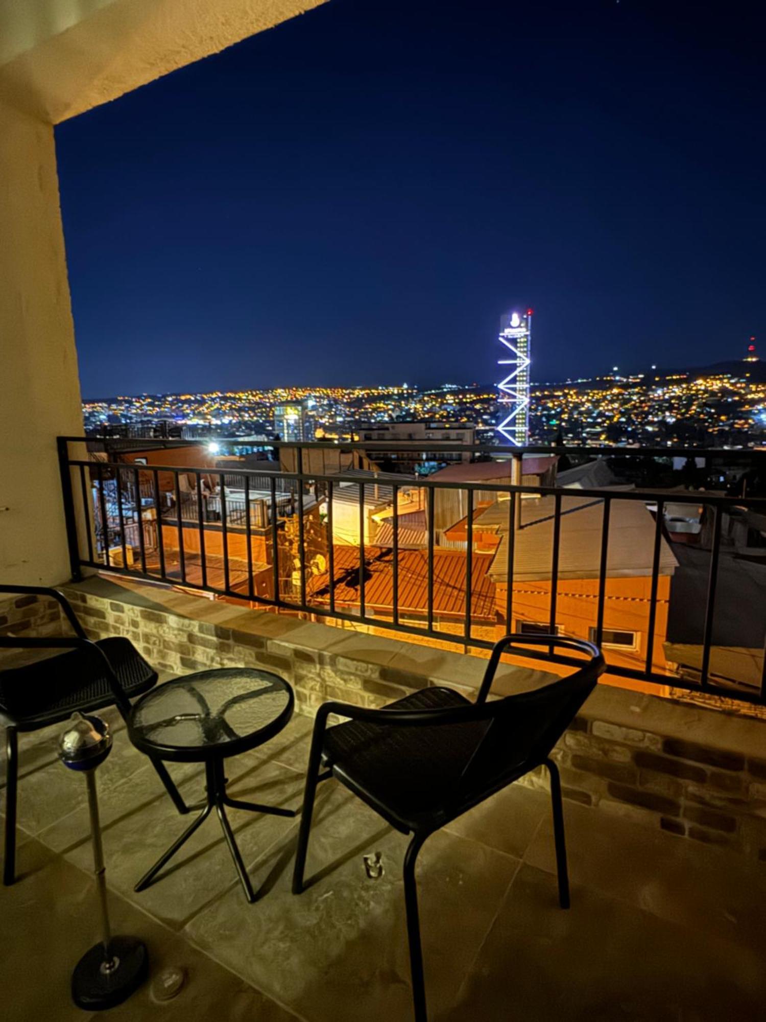 Brothers Apartments With Terrace In Old Tbilissi Extérieur photo