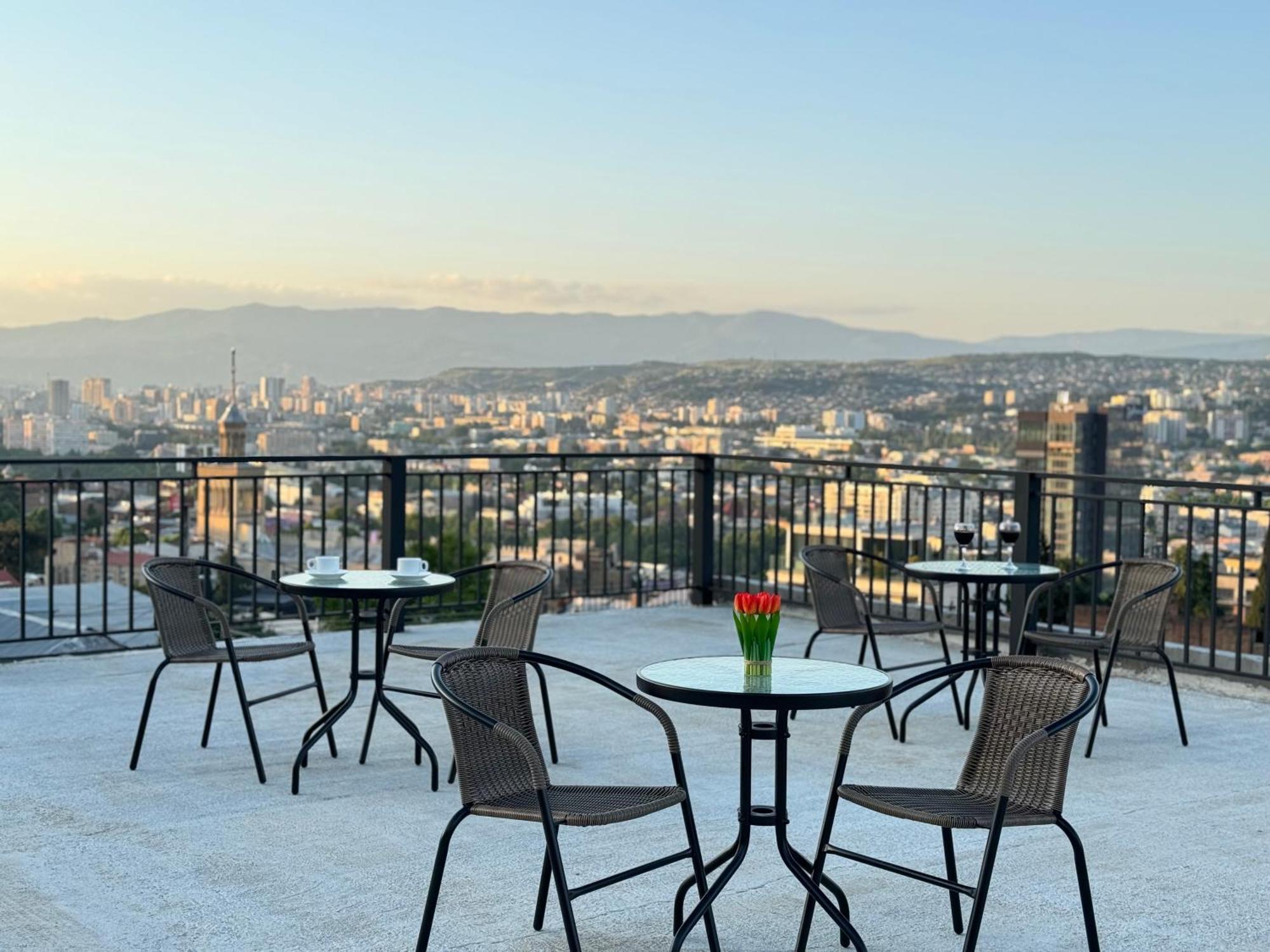 Brothers Apartments With Terrace In Old Tbilissi Extérieur photo