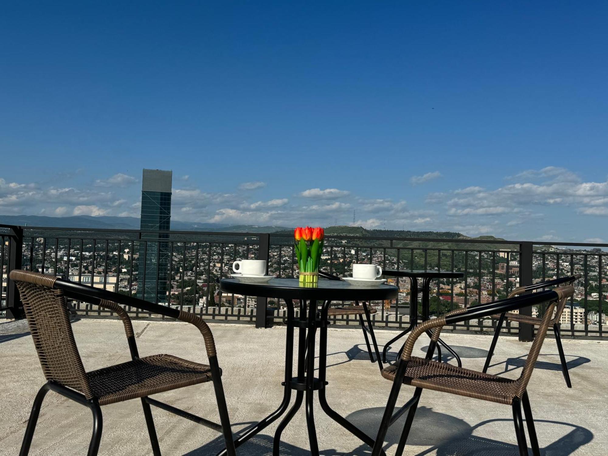 Brothers Apartments With Terrace In Old Tbilissi Extérieur photo